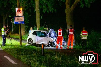 Zeer ernstig eenzijdig ongeval op Zuiderzeestraatweg N308 bij Elburg: 19-jarige automobilist uit Oldebroek overleden. - © NWVFoto.nl